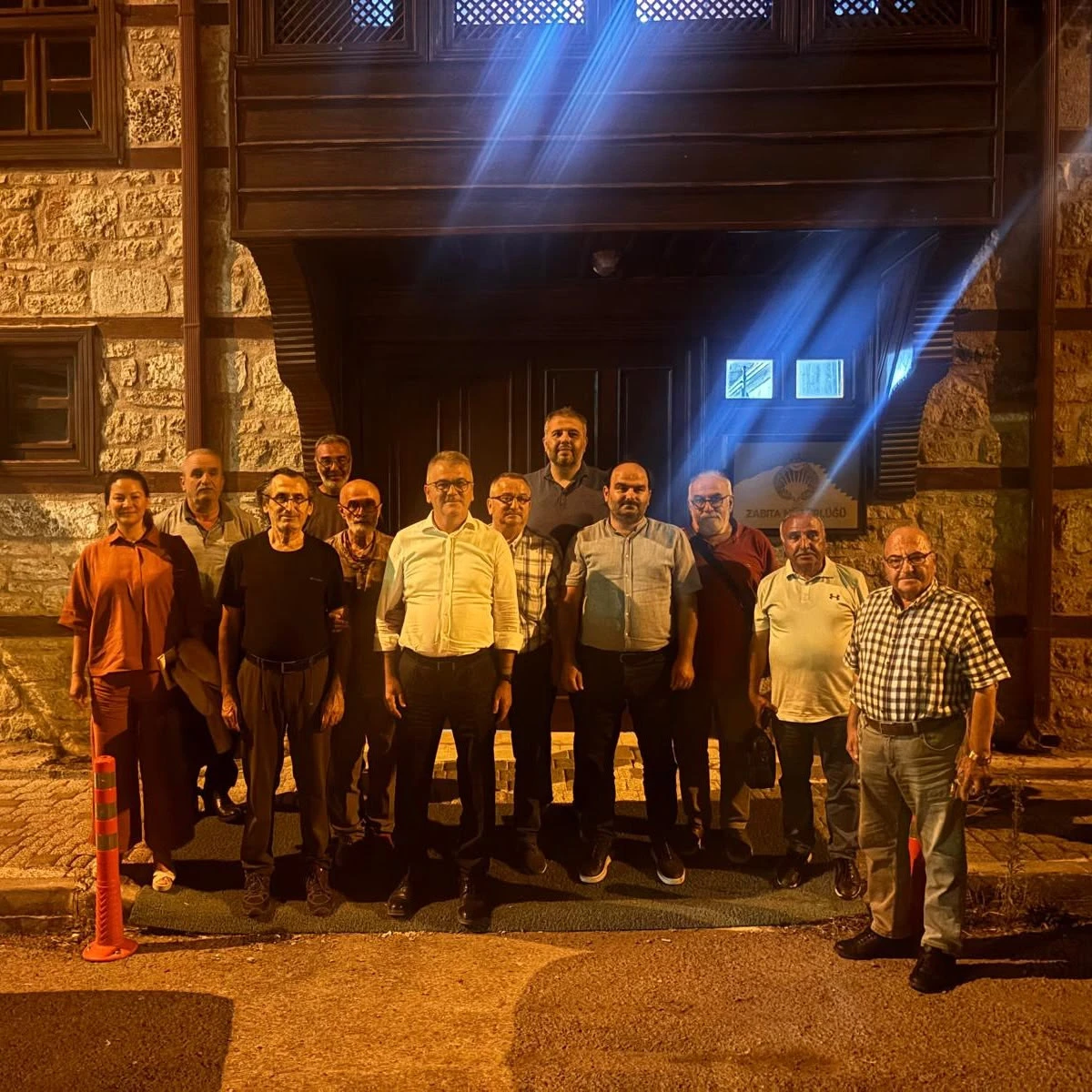 BAŞKAN USTAOĞLU GAZETECİLERLE İSTİŞARE TOPLANTISINDA BULUŞTU
