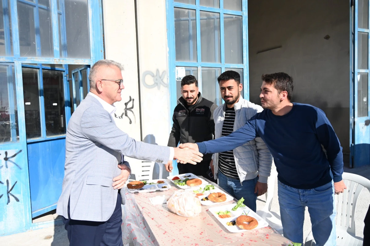 BAŞKAN USTAOĞLU, SANAYİDE GEN&Ccedil;LERLE KAHVALTIDA BULUŞTU