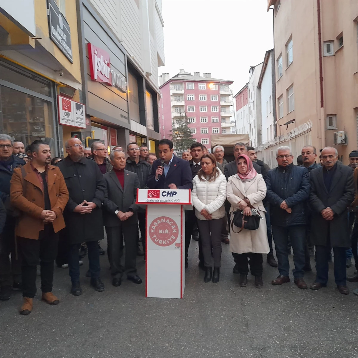 CHP den AK Parti ye &Uuml;yelik Dayatması İddiasına Basın A&ccedil;ıklaması