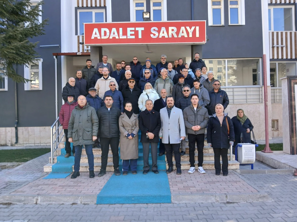 CHP&rsquo;den &ldquo;Hukuksuz İşten &Ccedil;ıkarma&rdquo; İddiası: Adliyeye Su&ccedil; Duyurusu 