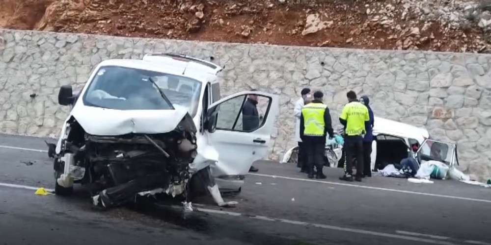 Konya &ndash; Antalya Yolunda Feci Kaza