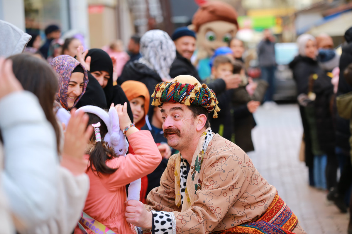 Konya kültürüne sahip çııyor