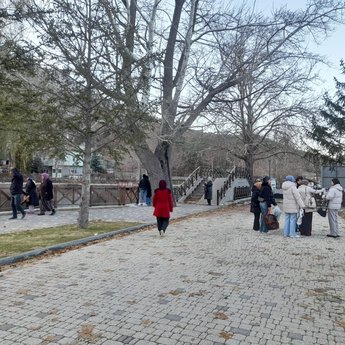 KUĞULU PARK HAFTASONLARINDA DOLUP TAŞIYOR