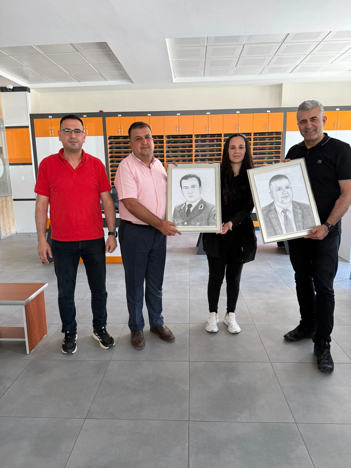 MAHMUT ESAT ORTAOKULUNDAN ŞEHİT AİLESİNE ANLAMLI ZİYARET