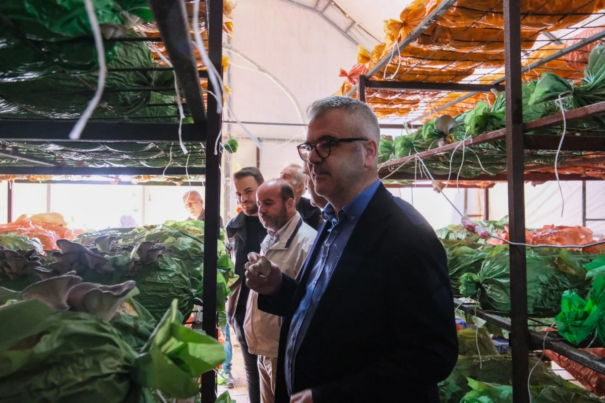 R&Uuml;ZGARDAN SERASI ZARAR G&Ouml;REN &Uuml;RETİCİYE BAŞKAN USTAOĞLU&rsquo;NDAN ZİYARET