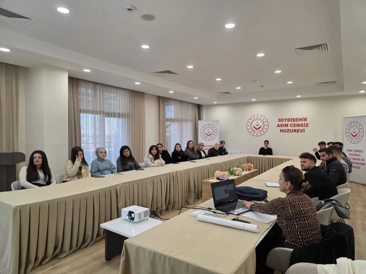 Seydişehir Huzurevi Personeline Kritik Eğitim Hizmette Uzmanlık Bakımda Şefkat