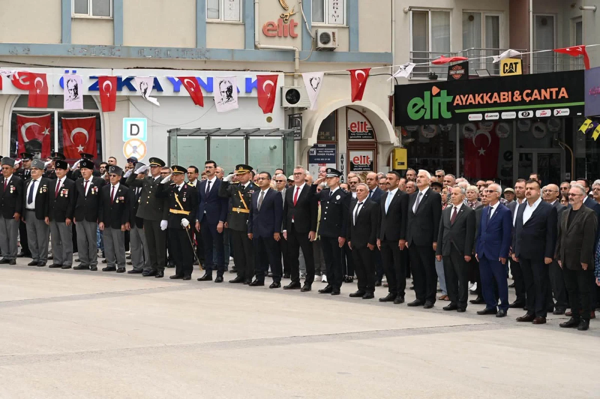 SEYDİŞEHİR&rsquo;DE 30 AĞUSTOS ZAFER BAYRAMI RESMİ T&Ouml;REN VE ŞEHİTLİK ZİYARETİYLE BAŞLADI