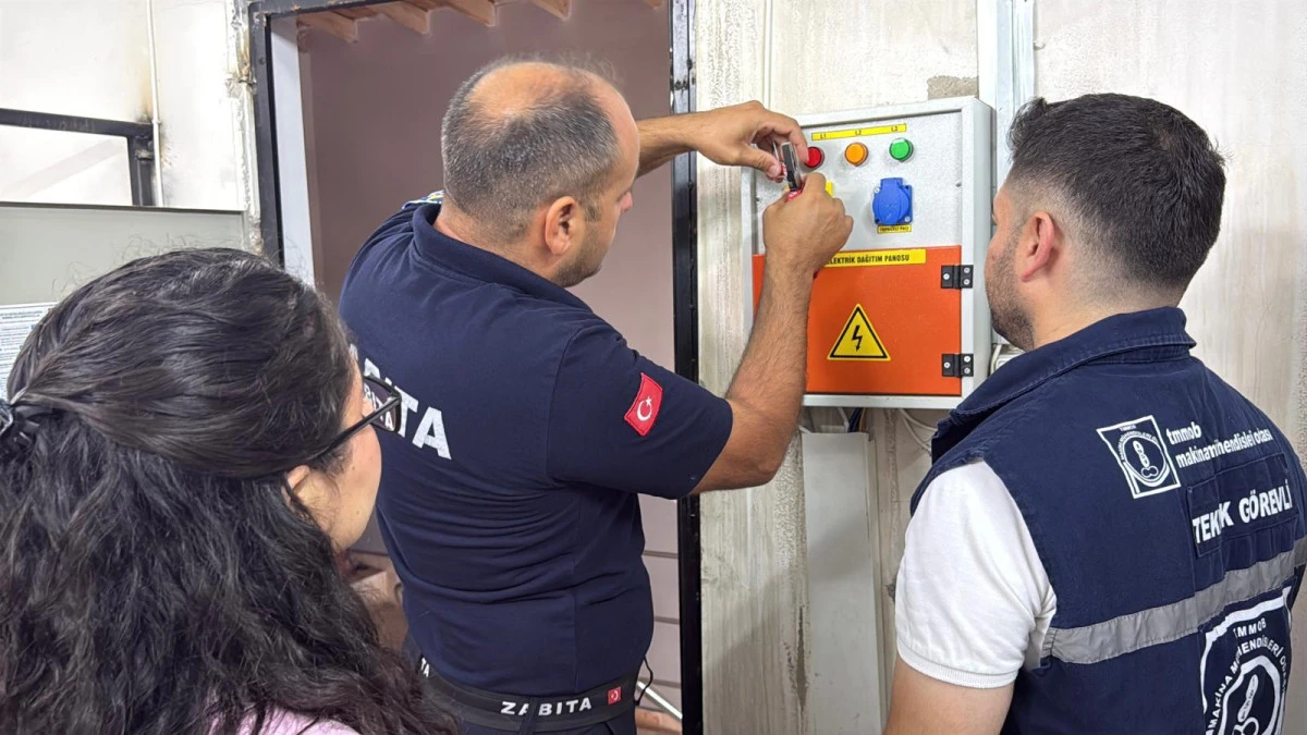 SEYDİŞEHİRDE BAKIMI YAPILMAYAN ASANS&Ouml;RLER M&Uuml;H&Uuml;RLENDİ