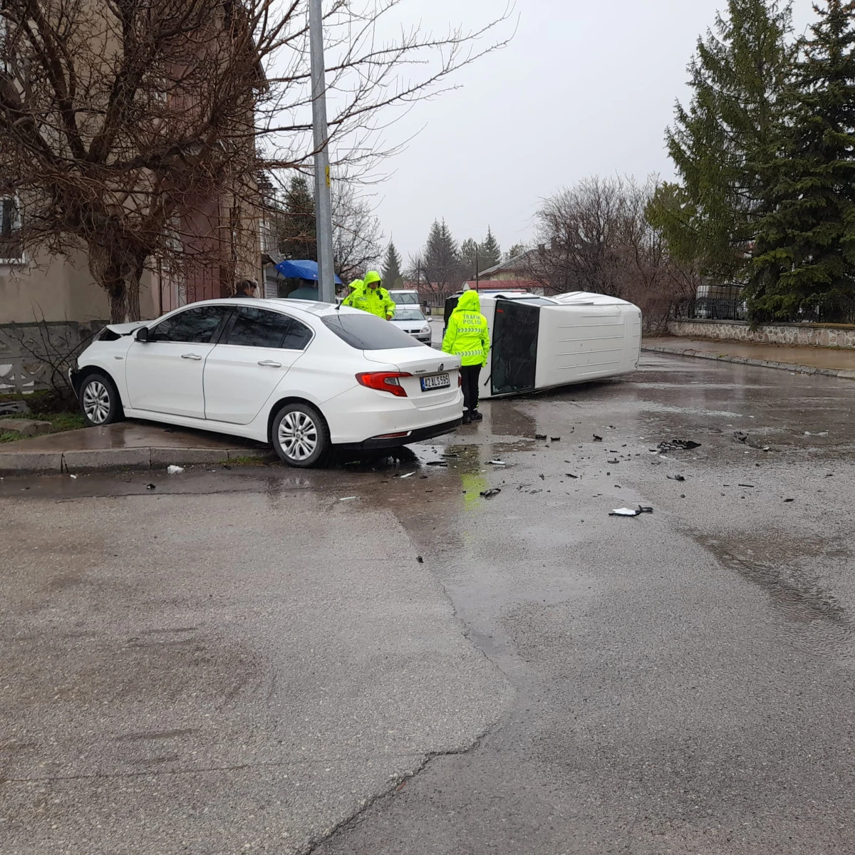 Seydişehir'de kaza 3 yaralı