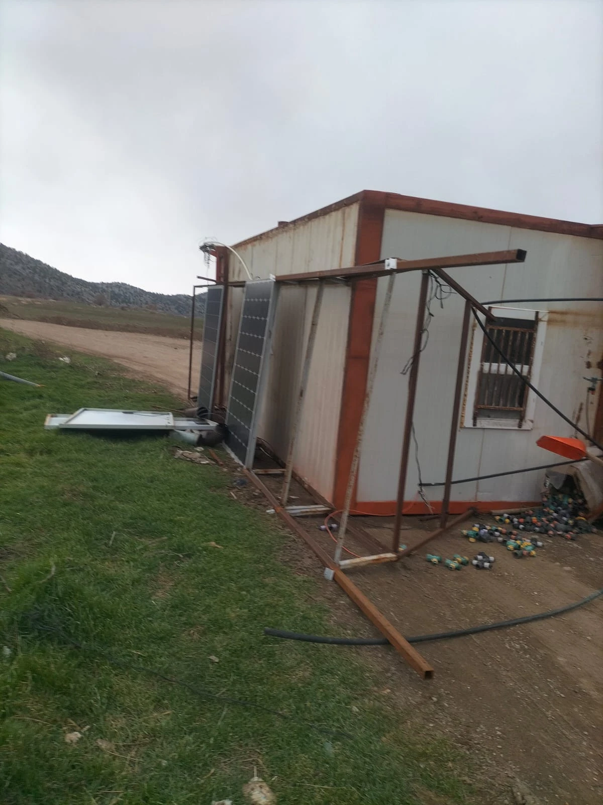 Seydişehir&rsquo;de Şiddetli Fırtına Hayatı Olumsuz Etkiledi