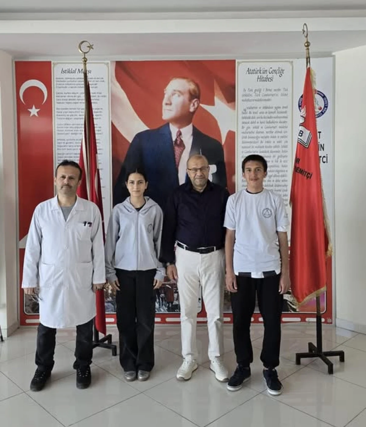 SEYDİŞEHİR&rsquo;DEN SİNGAPUR&rsquo;A MATEMATİK K&Ouml;PR&Uuml;S&Uuml;: ŞEHİT MUHSİN KİREMİT&Ccedil;İ FEN LİSESİ D&Uuml;NYA FİNALLERİNDE!
