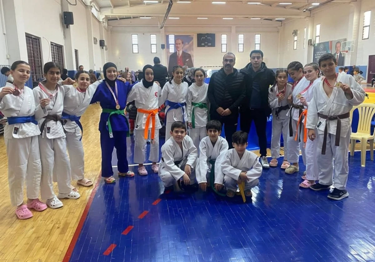 Seydişehirli Minik Judocular Konya&rsquo;dan Madalyalarla D&ouml;nd&uuml;
