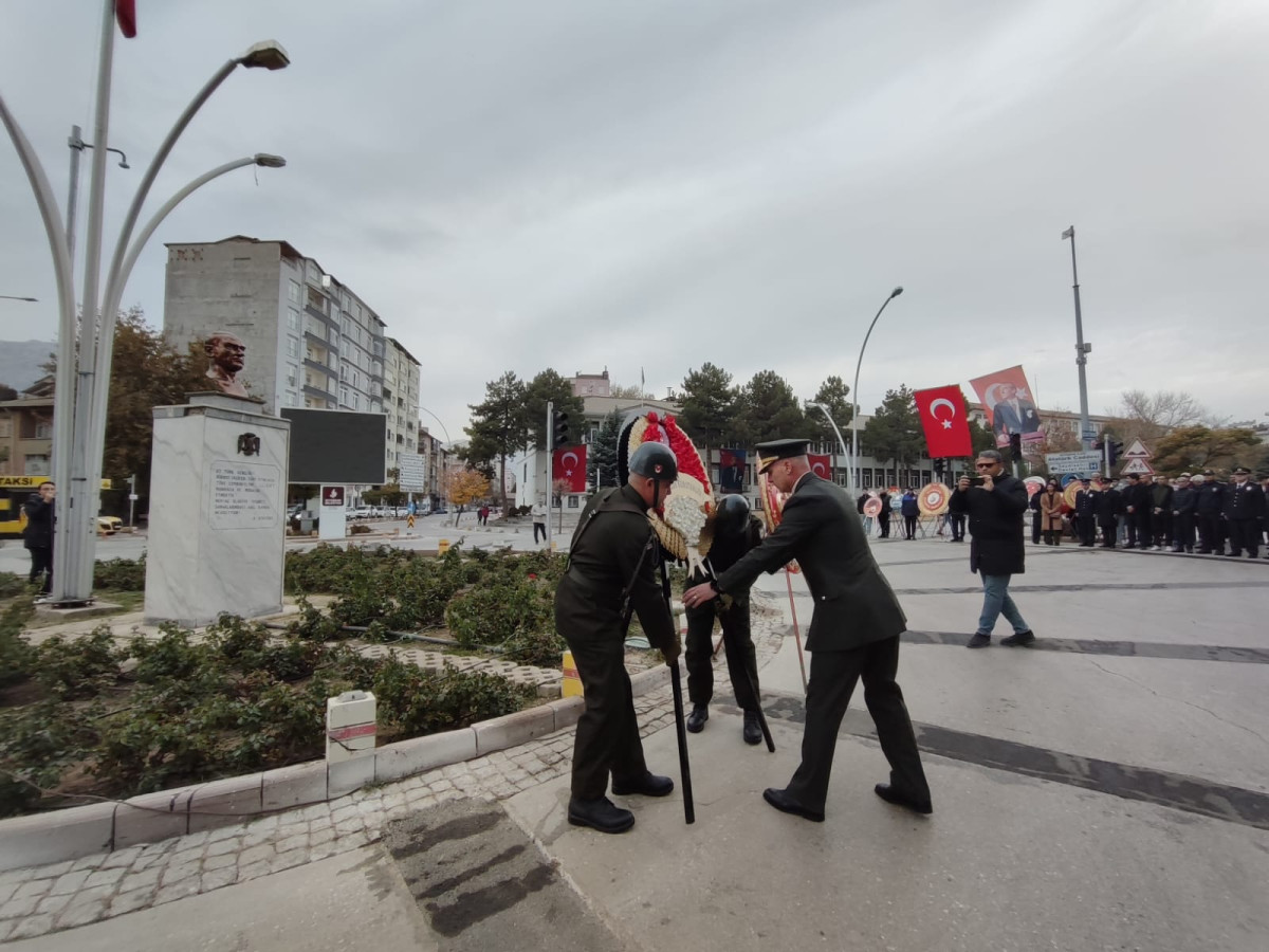 Ulu önder Atatürk saygı ile anıldı(videolu)